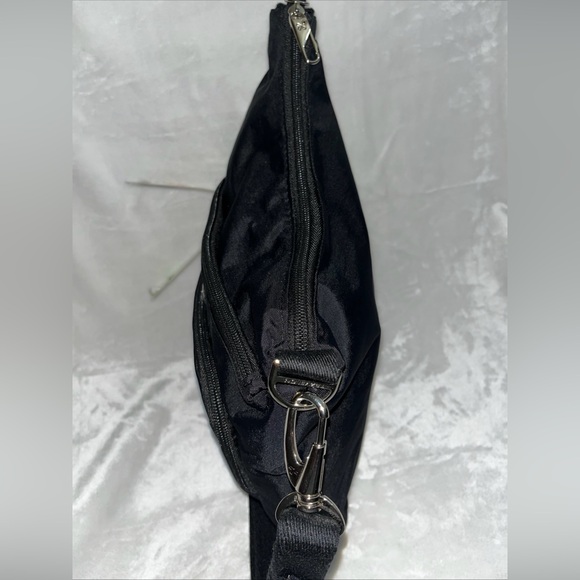 Travelon Anti-Theft Essentials North/South Asymmetric Crossbody Purse Black - Picture 10 of 13